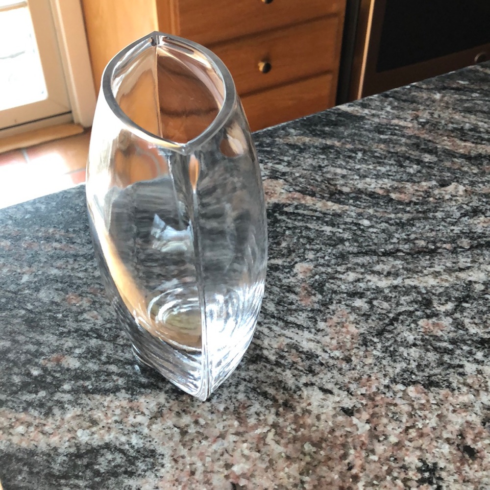 Vase - Picture 2 of 3